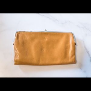 Hobo yellow/tan leather clutch wallet